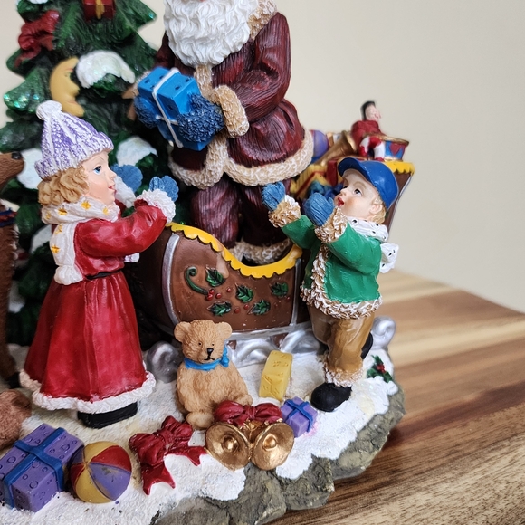 Santa Sleigh Giving Gifts Children Scene Figurine Candle Lamp Christmas Decor - Picture 6 of 16